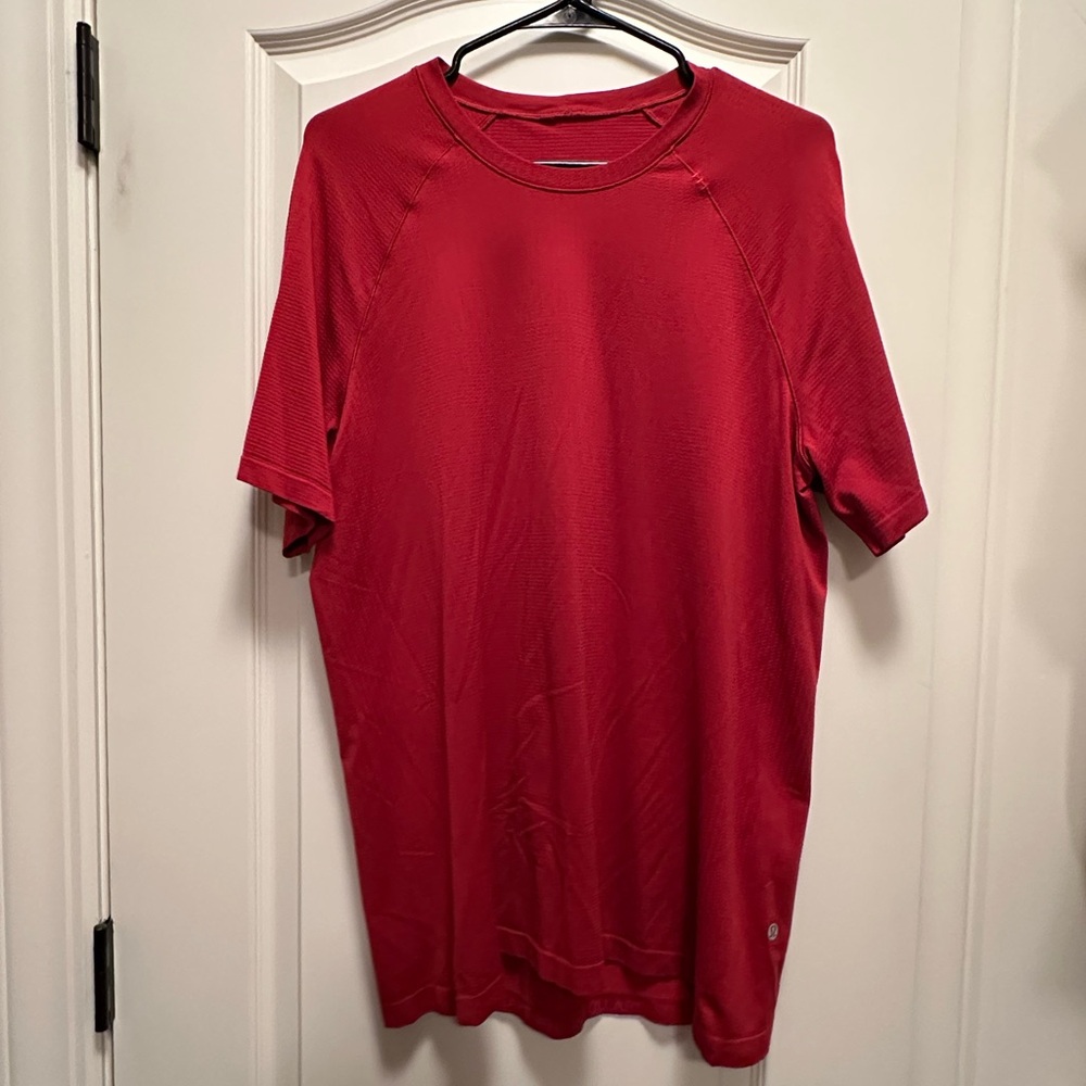 Lululemon Vent Tech Short-Sleeve MEN’S Athletic Shirt